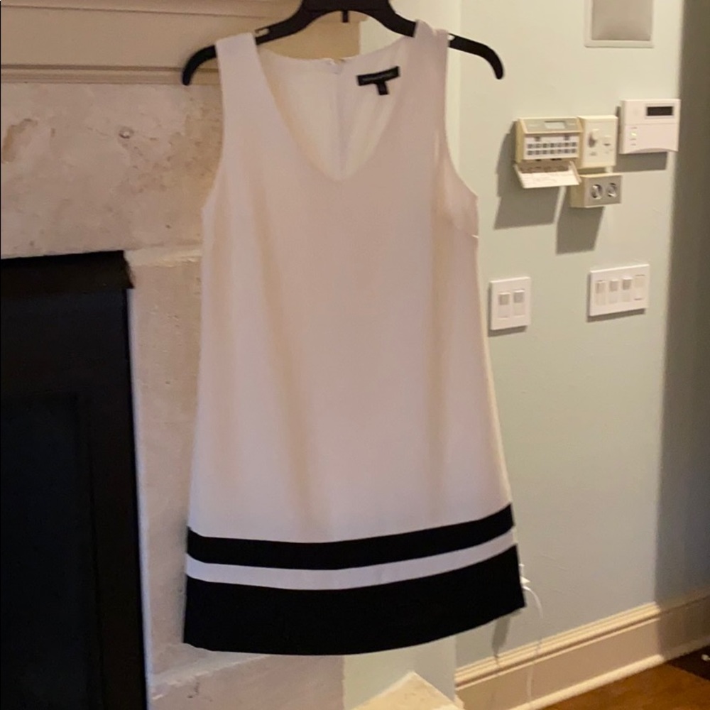 Classic black & white banana republic sheath dress